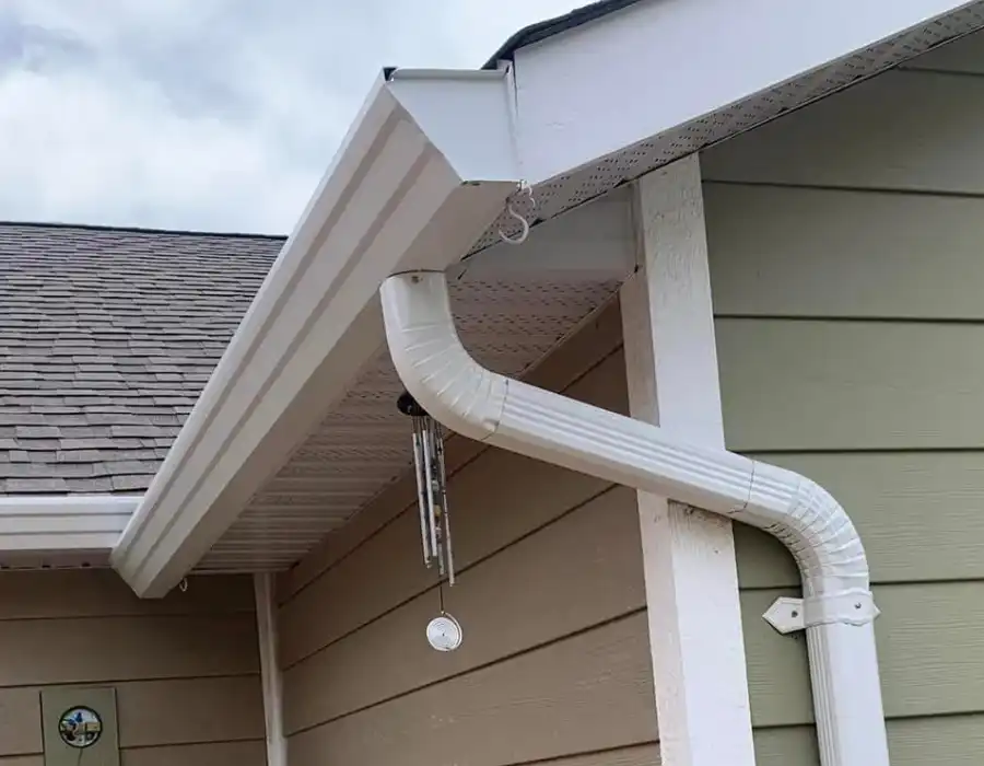 damaged downspout beside a Barrie home damaged downspout beside a Barrie home